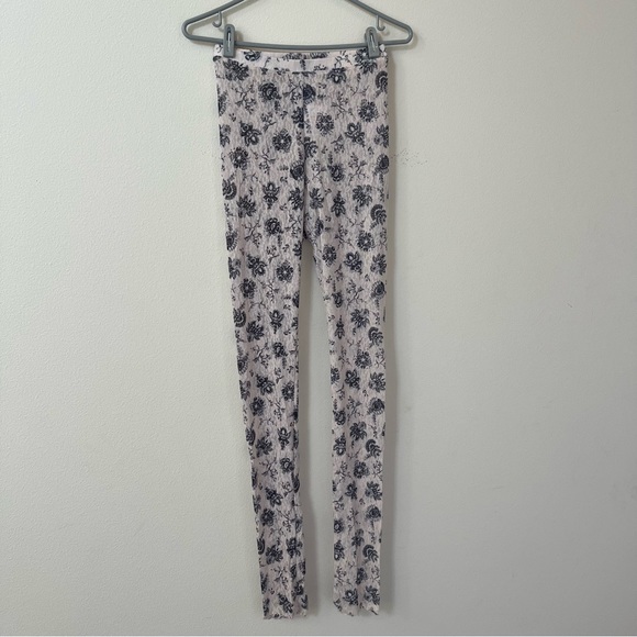 Free People Layered in Lace Sheer Leggings Size Small in Ivory Combo NWT - Picture 5 of 10